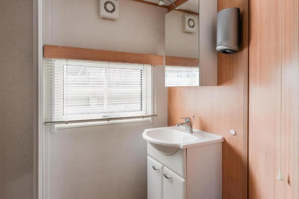 Chalet For 2 At The Beach 잔드보르트 외부 사진